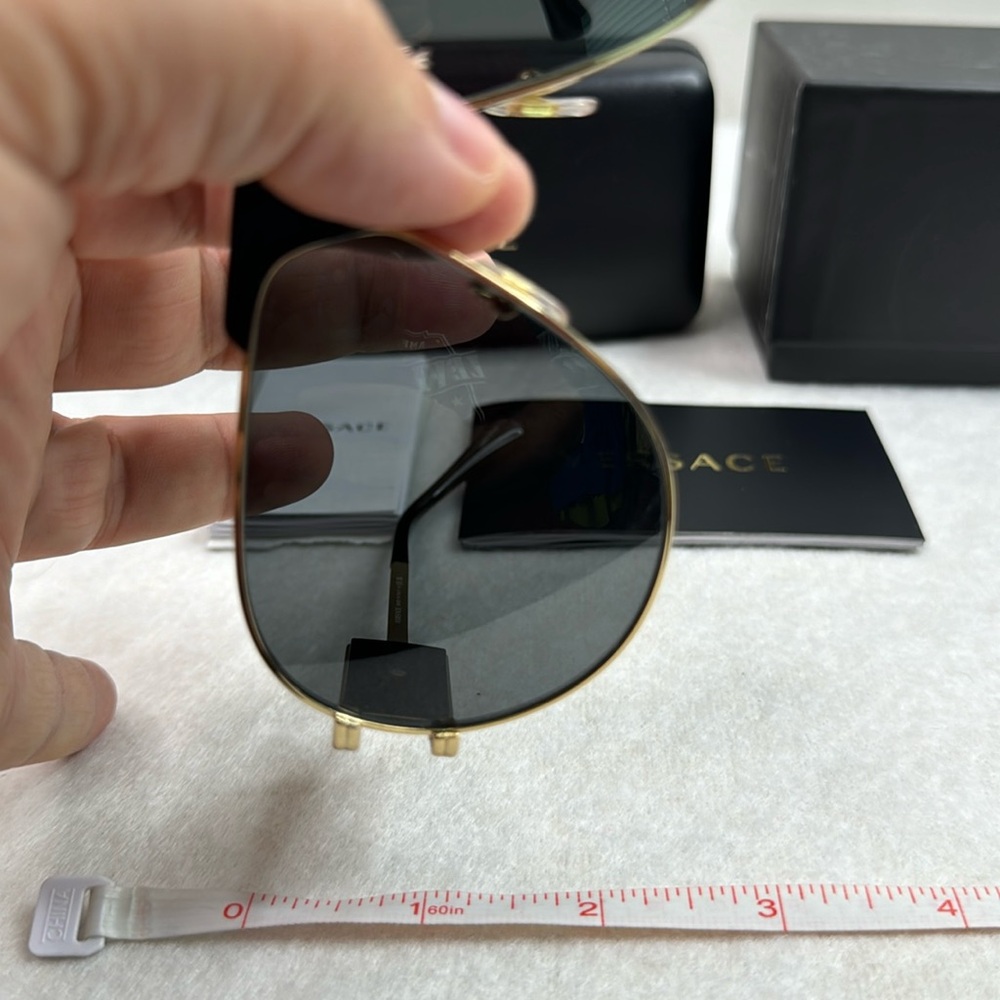 VERSACE BLACK GOLD MEDUSA UNISEX AVIATOR SUNGLASSES WITH CASE BOX AND BOOKLET - Picture 16 of 16